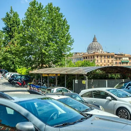 Vatican Deluxe Roma